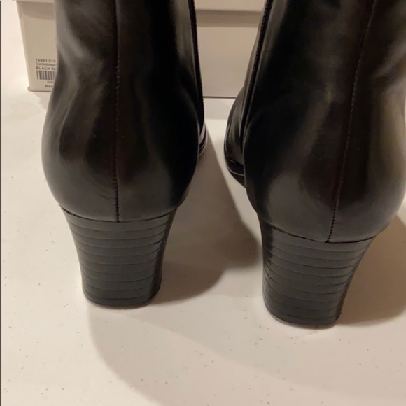 NIB Women’s Black Ankle Boots Size 9.5W - Picture 5 of 9